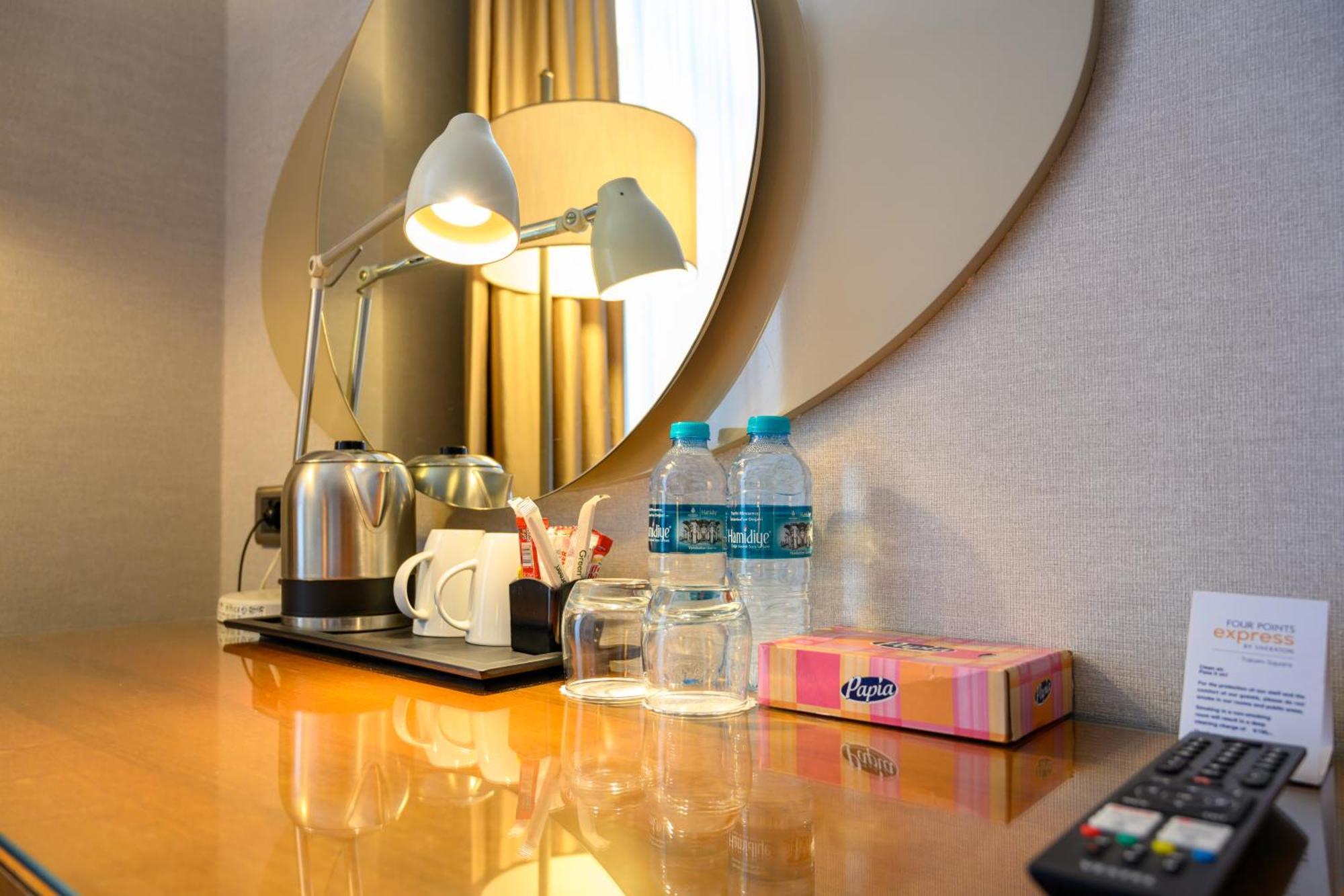 Four Points Express By Sheraton Istanbul Taksim Square Экстерьер фото