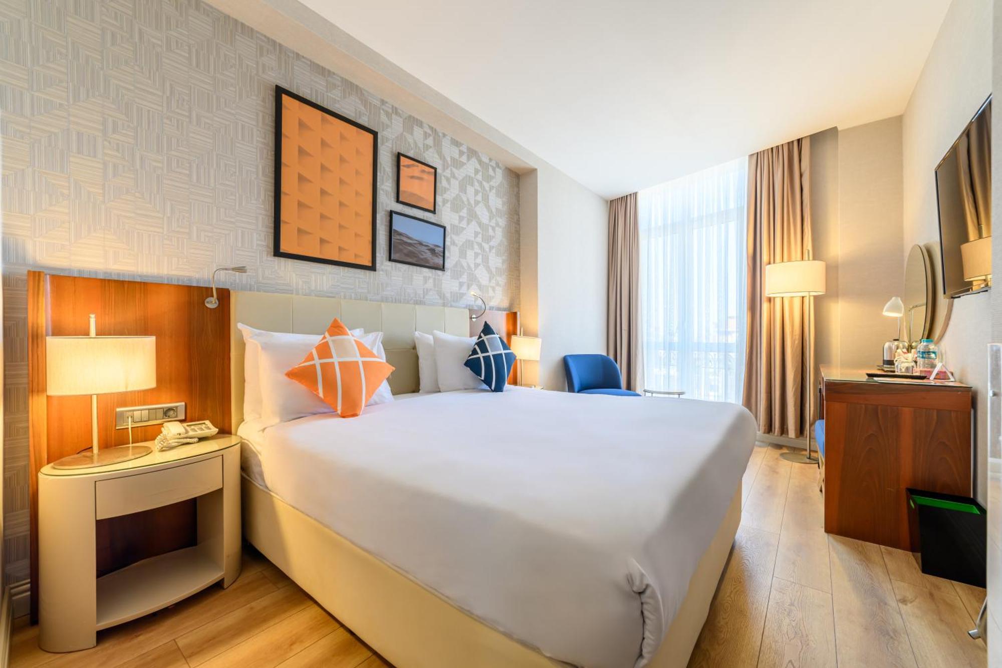 Four Points Express By Sheraton Istanbul Taksim Square Экстерьер фото